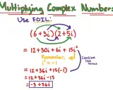 Ejemplo de cómo multiplicar números complejos usando FOIL: (6+3i)(2+5i) = 12+30i+6i+15i² = 12+36i-15 = -3+36i.