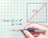 Cálculo del área del cuadrado: 1/2 x 10² = 50 cm².