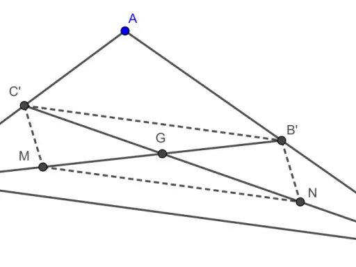 Geometría: puntos A, B, C forman un triángulo. Se muestran puntos intermedios y líneas, incluyendo una bisectriz de un triángulo.